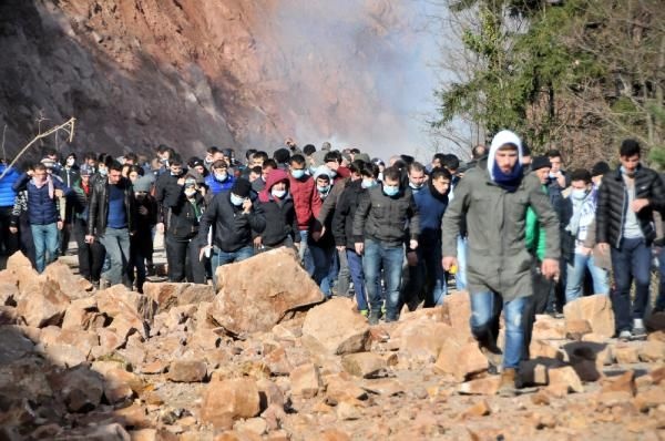 Birileri Başbakan’ı fena halde işletiyor