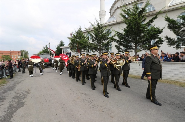 Bafra şehidini dualarla  uğurladı