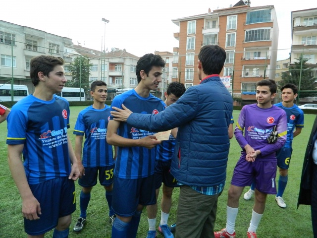 BAFRA ANADOLU İMAM HATİP LİSESİ ŞEHİT POLİS FETHİ SEKİN HALI SAHA TURNUVASI