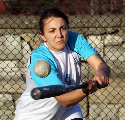 Karadeniz’in ilk bayan Softbol takımı Alaçam`da