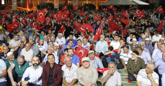 15 Temmuz nöbeti dualarla son buldu