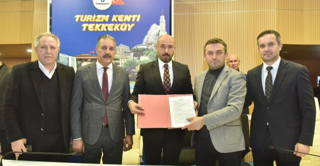 Tekkeköy’de işçiler bayram etti