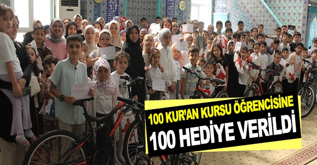 Samsun’da 100 Kur’an kursu öğrencisine 100 hediye verildi