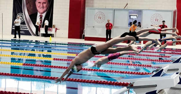 Samsun'da Okul Sporları Yüzme İl Birinciliği Tamamlandı