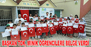 Başkan Tok, minik öğrencilere belge verdi