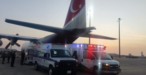 Hac'da hastalanan 13 Türk vatandaşı Türkiye'ye getirildi
