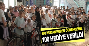 Samsun’da 100 Kur’an kursu öğrencisine 100 hediye verildi