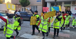 Samsun'da öğrencilerden yaya farkındalığı etkinliği