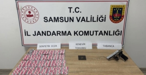 Jandarma iki ilçede operasyon yaptı, 3 kişi yakalandı