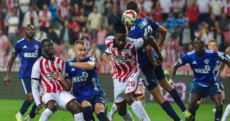 Samsunspor evinde puan kaybetti